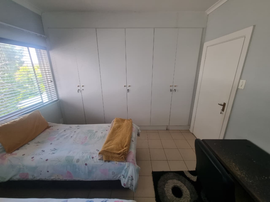 To Let 4 Bedroom Property for Rent in Claremont Western Cape